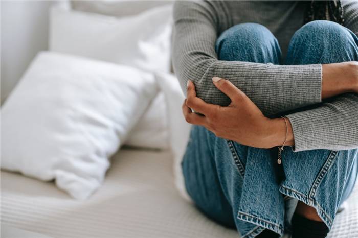 Vergeben statt verbieten: die Meinung eines Psychologen zum Thema Untreue