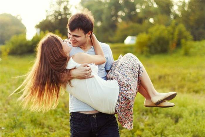 Liebe 🧡 was ist sie? Die Meinung der Psychologen