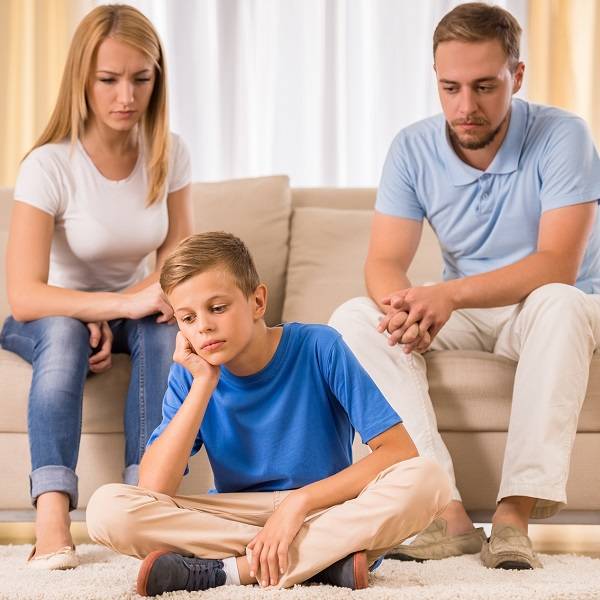 Familie im Raum