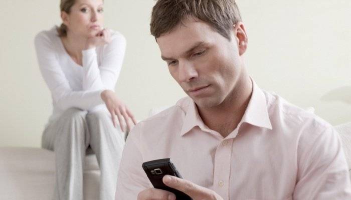 Freund schreibt SMS