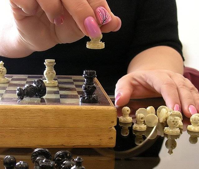 Die Frau gewinnt