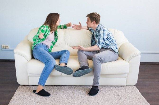 Die Ehepartner streiten sich und versuchen, die Dinge unter sich zu regeln
