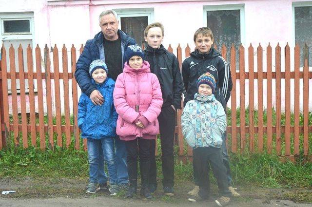 Roman Antischin und seine Kinder haben von freundlichen Menschen ein neues Zuhause bekommen.