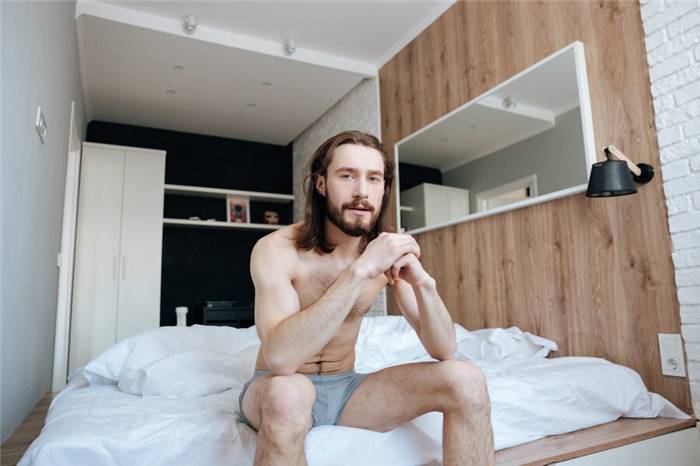 Wie ein Mann sich nach dem Sex verhält