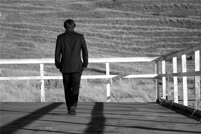 ~The guy walks forward ~