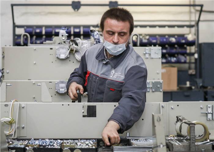 Russische Fabriken bauen moderne und sichere Hebevorrichtungen