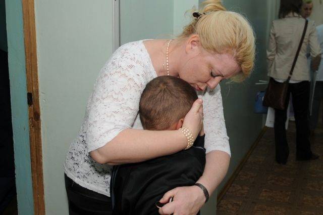 Nur die Liebe in der Familie wird ein Kind abhärten und es unverwundbar gegenüber Abschaum und Pädophilen machen. 