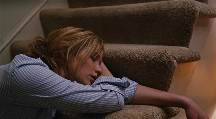 Du wachst morgens auf und bist schon müde: 10 nicht offensichtliche Ursachen für Müdigkeit, aufgelistet von Psychologen (und was man dagegen tun kann)