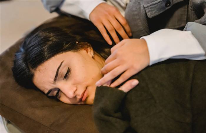 Phasen der Akzeptanz des Unvermeidlichen: Verleugnung, Wut, Feilschen, Depression und Demut