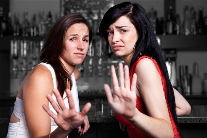 Beziehungen gestalten ohne Unhöflichkeit: Ratschläge von Psychologen