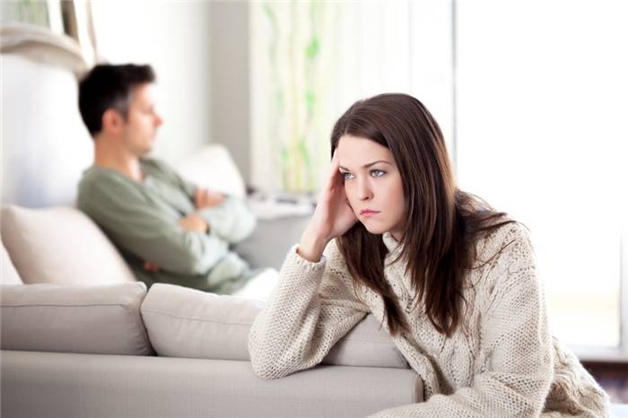 Ursachen für Einsamkeit in einer Beziehung: Wo ist die Liebe geblieben?