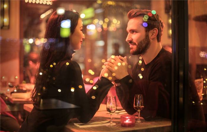 Wie man sich nicht in einen Mann verliebt: Wie man eine Verliebtheit loswird