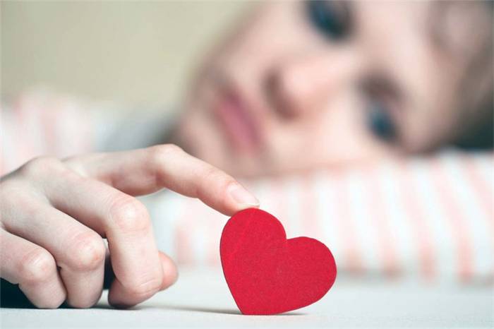 11 effektive Tipps von einem Psychologen, wie du über deinen Ex-Freund hinwegkommst