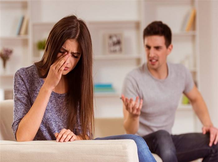 Wie man einer untreuen Ehefrau verzeiht - Ratschläge von einem Psychologen.