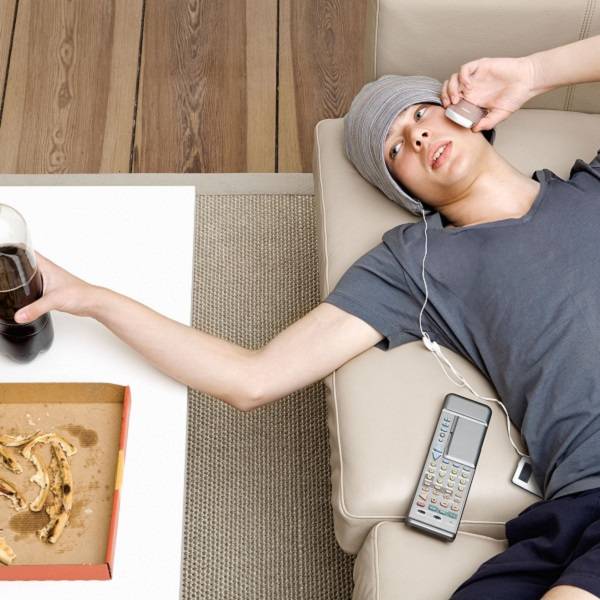 Der Mann auf dem Bett