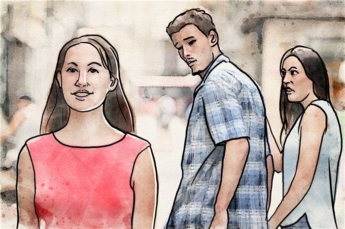 Die Sexologin Anastasia Arkashova glaubt, dass diese Aussage missbrauchten Ehepartnern hilft, sich selbst zu betrügen